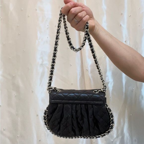🚫SOLD🚫CHANEL Chain Around Leather Crossbody Bag - Picture 3 of 15